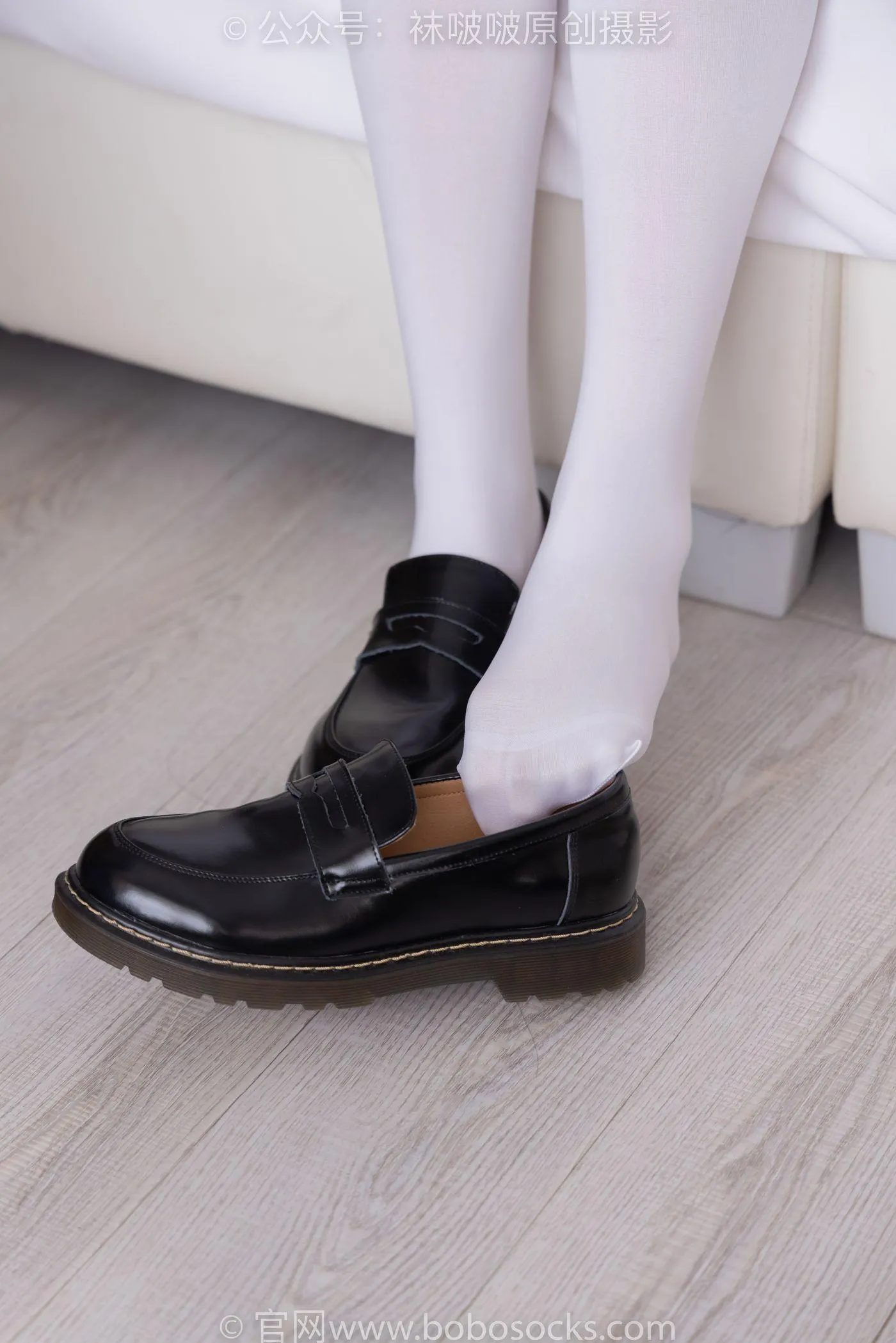 [BoBoSocks袜啵啵]NO.195 小甜豆-黑皮鞋、厚白丝、女仆装 [135P]插图7